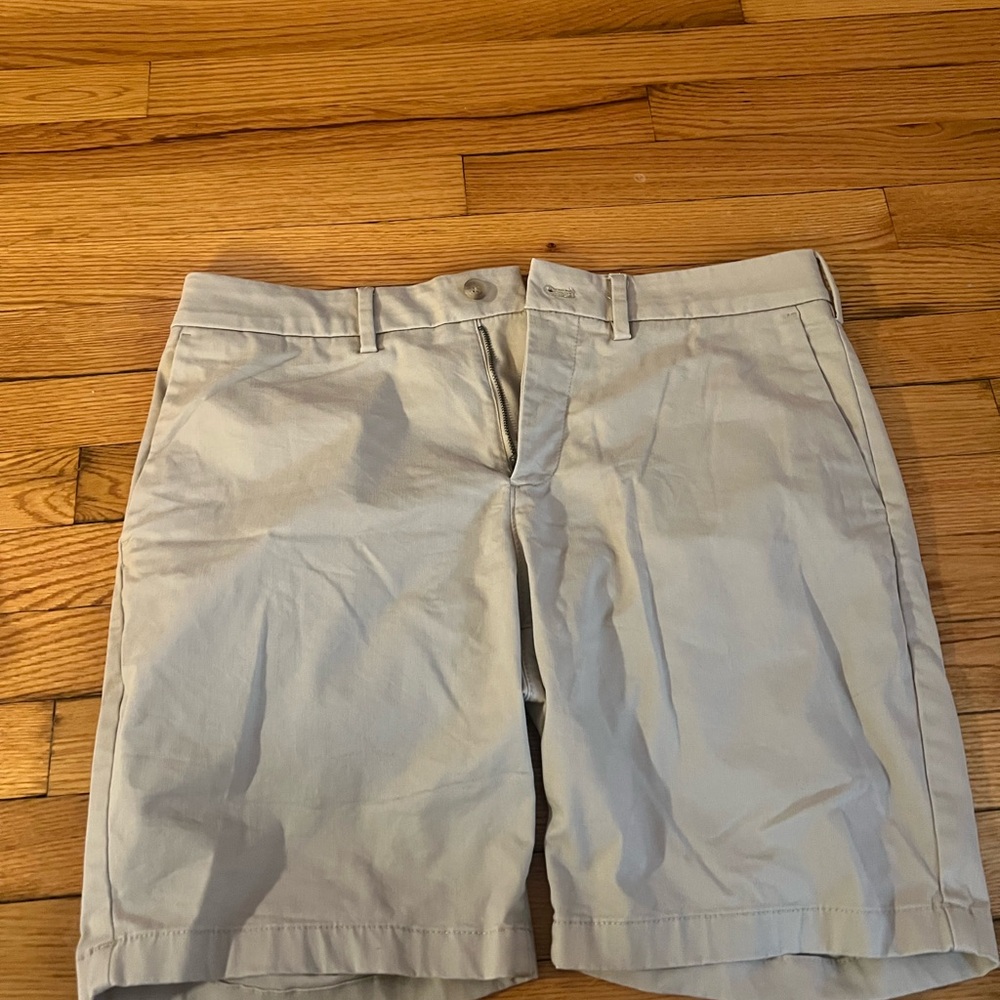 Express Light Tan Men's Flat Front Shorts
